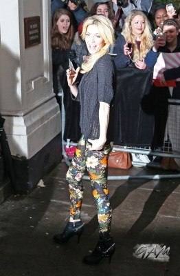 Girls_Aloud_arriving_at_BBC_Radio_1_14_12_12_2812429.jpg