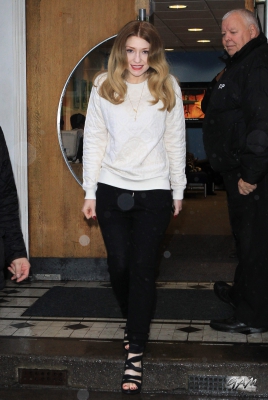 Girls_Aloud_arriving_at_BBC_Radio_1_14_12_12_2816729.jpg