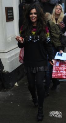 Girls_Aloud_arriving_at_BBC_Radio_1_14_12_12_288329.jpg