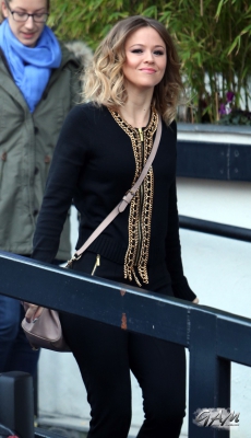 Kimberley_Walsh_leaving_the_ITV_Studios_13_12_12_28529.jpg