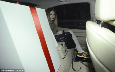 Leaving_a_Recording_Studio_12_12_12_28429.jpg