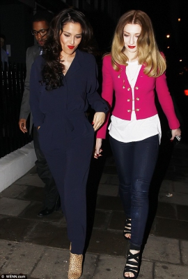 leaving_the_central_London_restaurant_13_12_12_28129.jpg