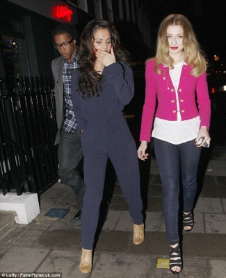 leaving_the_central_London_restaurant_13_12_12_281329.jpg