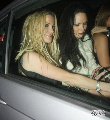 Sarah_Harding_leaving_Gilgamesh_20_12_12_281729.jpg