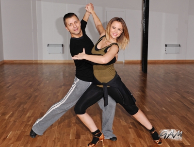 Kimberley_Walsh_and_Pasha_final__Strictly__rehearsals_19_12_12_28529.jpg