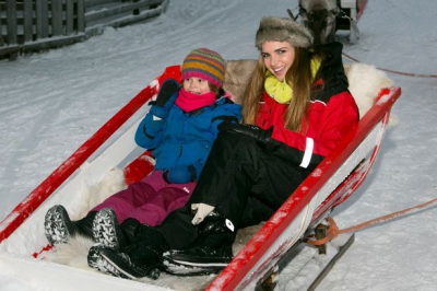 Nadine_Coyle_visits_Lapland_for_When_You_Wish_Upon_A_Star_17_12_12_28129.jpg