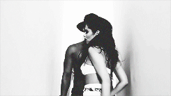 tumblr_mfkauzJbWA1r69ygno5_r1_250.gif