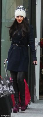 Cheryl_and_Tre_leaving_New_York_hotel_02_01_13_28429.jpg
