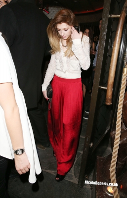 Nicola_Roberts_leaving_Mahiki_02_01_13_28729.jpg