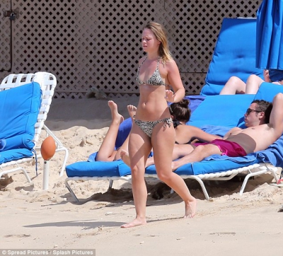 Kimberley_Walsh_on_holiday_in_the_Caribbean_08_01_13_28129.jpg