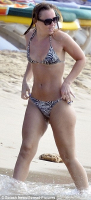 Kimberley_Walsh_on_holiday_in_the_Caribbean_08_01_13_282029.jpg