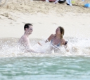 Kimberley_Walsh_on_holiday_in_the_Caribbean_080113_2814429.jpg