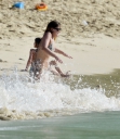 Kimberley_Walsh_on_holiday_in_the_Caribbean_080113_2817429.jpg
