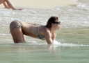Kimberley_Walsh_on_holiday_in_the_Caribbean_080113_2817529.jpg