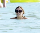 Kimberley_Walsh_on_holiday_in_the_Caribbean_080113_2817929.jpg