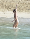 Kimberley_Walsh_on_holiday_in_the_Caribbean_080113_2818429.jpg