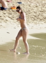 Kimberley_Walsh_on_holiday_in_the_Caribbean_080113_2818629.jpg