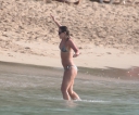 Имя файла=Kimberley_Walsh_on_holiday_in_the_Caribbean_080113_2823229.jpg
Размер файла=984КБ
Размеры=2517x2103
Дата=Янв 18, 2013 Kimberley_Walsh_on_holiday_in_the_Caribbean_080113_2823229.jpg