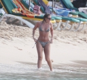 Kimberley_Walsh_on_holiday_in_the_Caribbean_080113_286729.jpg