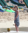 Kimberley_Walsh_on_holiday_in_the_Caribbean_080113_288929.jpg