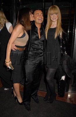 Cheryl_and_Nicola-Julien_Macdonald_Fashion_sho_16_09_16.jpg