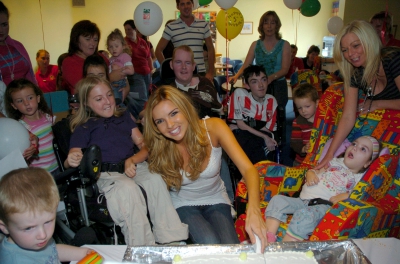 Nadine_Coyle_at_a_Childrens_Hospice_26_08_06_28129.jpg