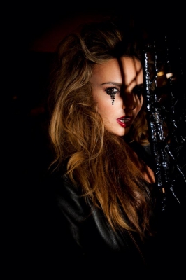 Nadine_Coyle_Sweetest_High_promotion_2011_28129.jpg