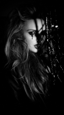 Nadine_Coyle_Sweetest_High_promotion_2011_28329.jpg