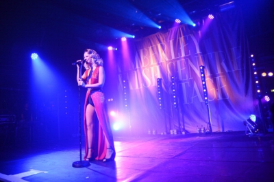 Kimberley_performs_on_GAY_02_02_13_282729.jpg