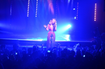 Kimberley_performs_on_GAY_02_02_13_283329.jpg