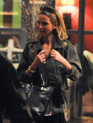 Sarah_Harding_leaving_her_hotel_in_London_06_02_13_281129.jpg