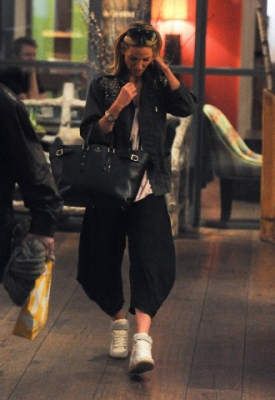 Sarah_Harding_leaving_her_hotel_in_London_06_02_13_281229.jpg