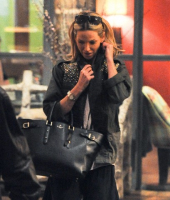 Sarah_Harding_leaving_her_hotel_in_London_06_02_13_281329.jpg