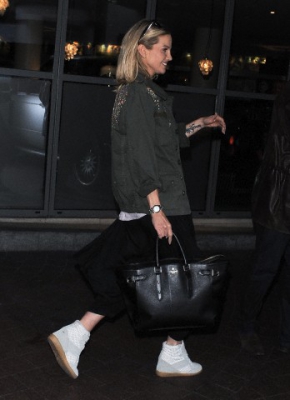 Sarah_Harding_leaving_her_hotel_in_London_06_02_13_28629.jpg