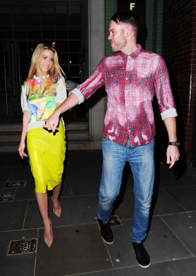 Sarah_Harding_out_for_dinner_in_London_04_02_13_28729.jpg