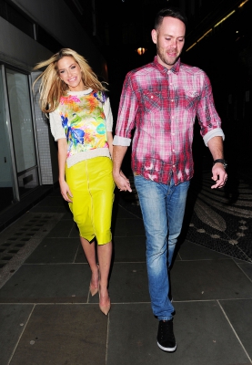 Sarah_Harding_out_for_dinner_in_London_04_02_13_28929.jpg
