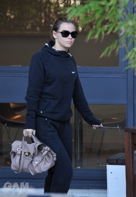 Kimberley_Walsh_arriving_at_the_ITV_Studios_07_02_13_28329.jpg
