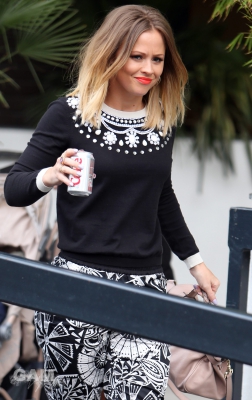 Kimberley_Walsh_leaving_the_ITV_studios_07_02_13_282629.jpg
