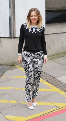 Kimberley_Walsh_leaving_the_ITV_studios_07_02_13_283729.jpg