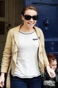 Kimberley_Walsh_outside_the_Theatre_Royal_18_05_12_28129.jpg