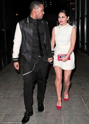 Cheryl_and_Kimberley_Leaving_a_London_restaurant_14_02_13_281329.jpg