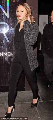 Cheryl_and_Kimberley_Leaving_a_London_restaurant_14_02_13_281829.jpg