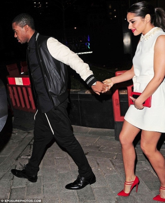 Cheryl_and_Kimberley_Leaving_a_London_restaurant_14_02_13_28329.jpg
