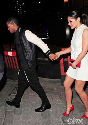 Cheryl_and_Kimberley_Leaving_a_London_restaurant_14_02_13_284029.jpg