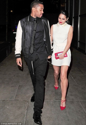 Cheryl_and_Kimberley_Leaving_a_London_restaurant_14_02_13_28829.jpg