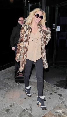 Sarah_Harding_leaving_Malmaison_23_02_13_28329.jpg