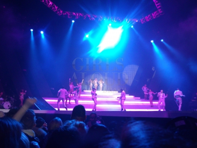 The_O2_Arena2C_London_01_03_13_2833929.JPG