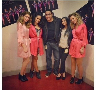 With_fans_01_03_13_28529.jpg