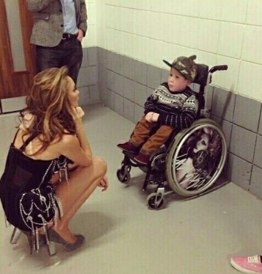 Girls_Aloud_-_meet___greet_-_Belfast_14_03_13_28529.jpg