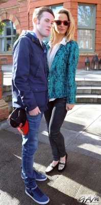 Sarah_Harding_meets_fans_outside_her_hotel2C_Dublin_15_03_13_28829.jpg